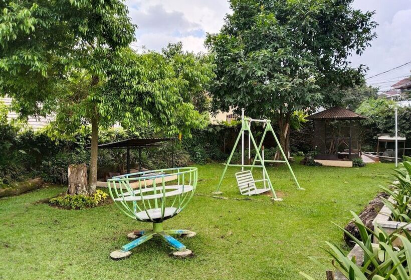 New Gondangdia Powered By Cocotel