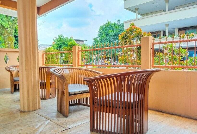 New Gondangdia Powered By Cocotel