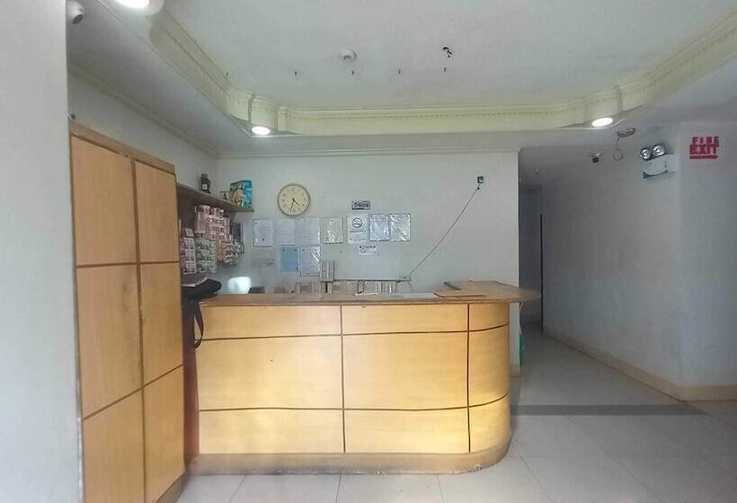 Oyo 1066 Dorotello Apartelle