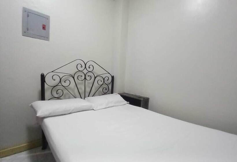 Oyo 1066 Dorotello Apartelle