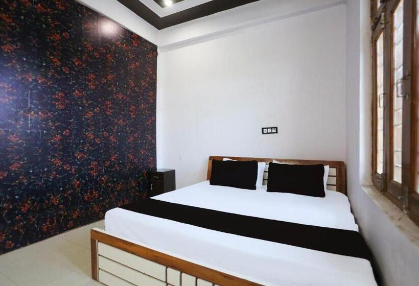 Oyo Flagship Hotel Royal Palace