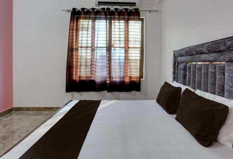 Flagship Triveni Hotel And Restaurant