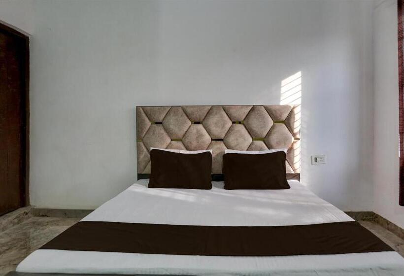 Flagship Triveni Hotel And Restaurant