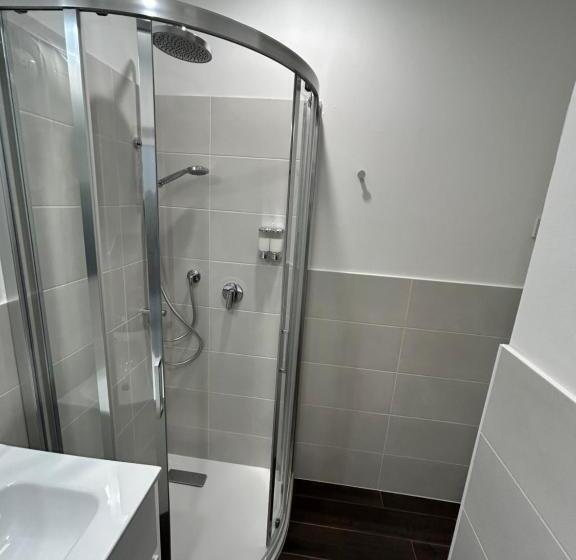 פנסיון Lake Home Apartments