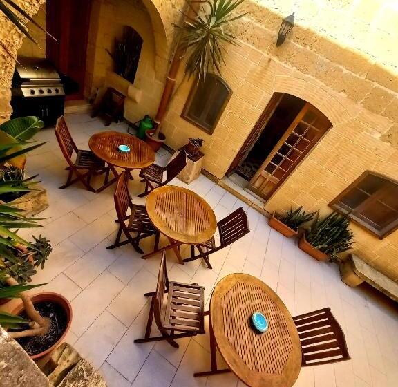 پانسیون Majsi Indoor Heated Pool B&b