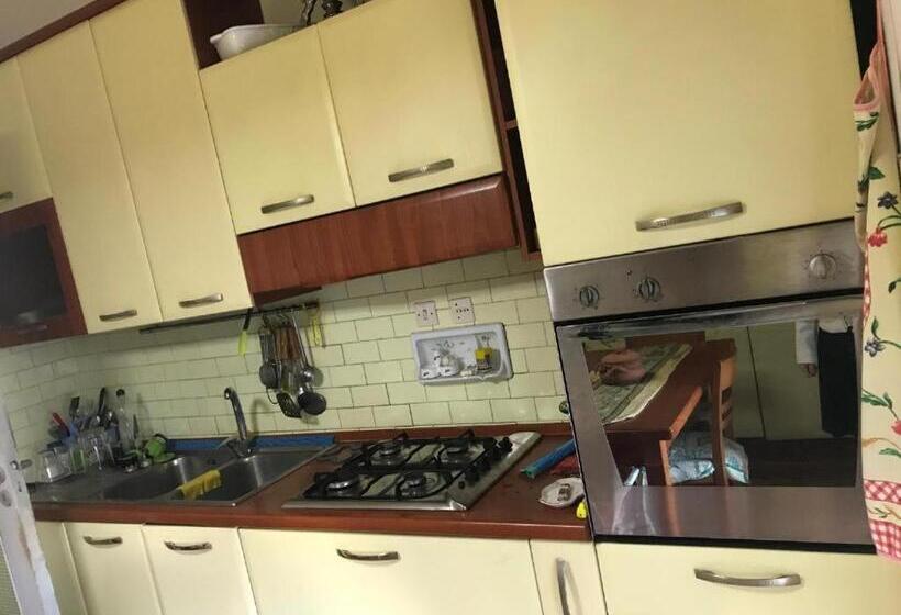 پانسیون Room In Lodge   Stanza In Affitto Giarre