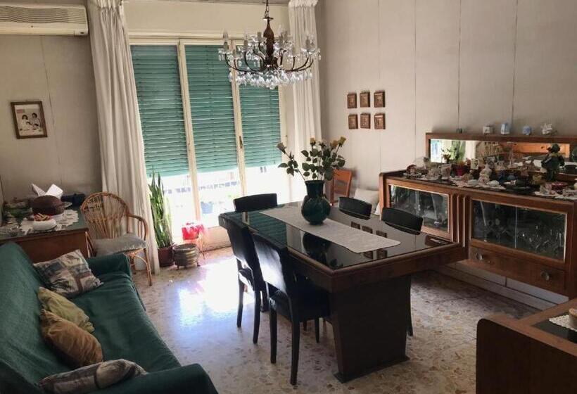 פנסיון Room In Lodge   Stanza In Affitto Giarre