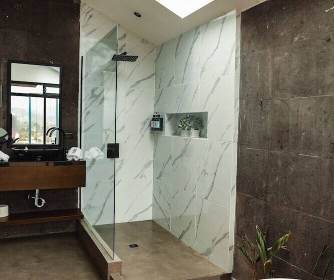 Bajo Estrellas Hotel Contemporáneo