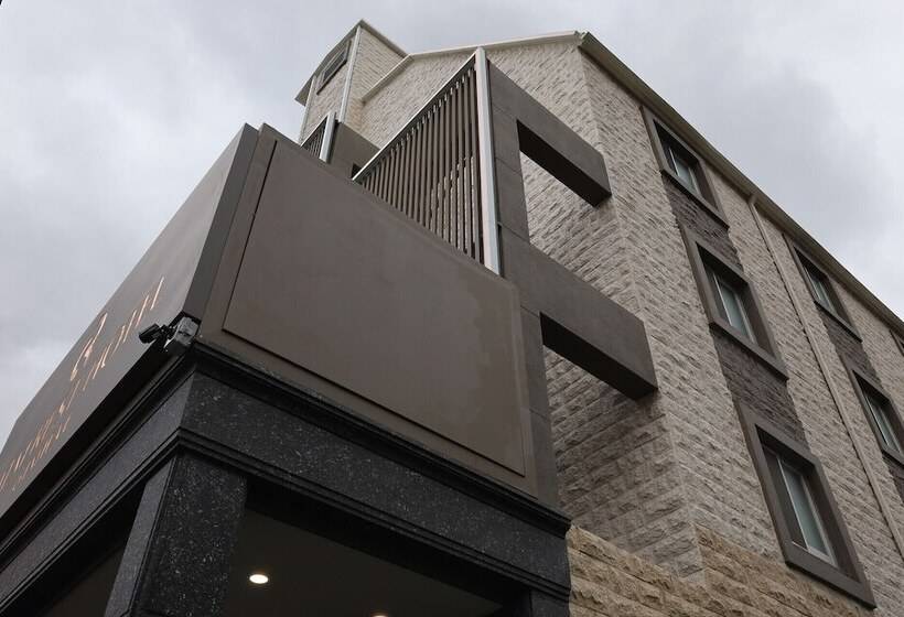 Calm Rest Hotel Gimhae