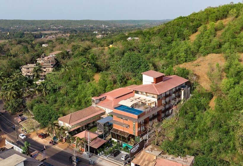 בית מלון כפרי Holitel Anjuna Goa