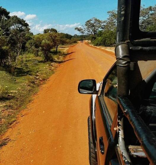 Отель Neem Holiday Bungalow Yala