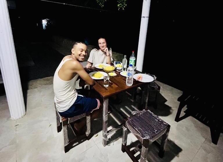 Отель Neem Holiday Bungalow Yala