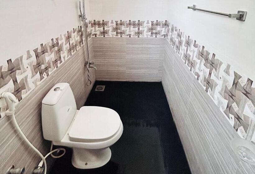 Отель Neem Holiday Bungalow Yala