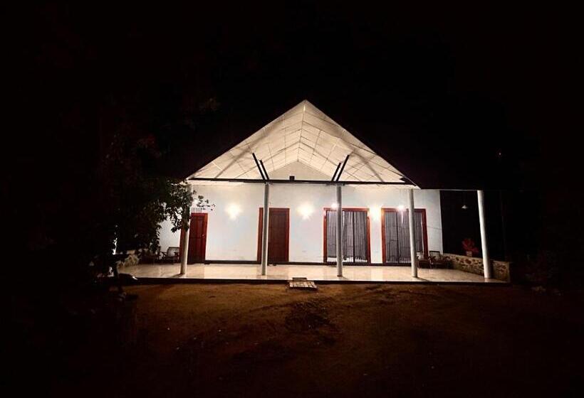 Отель Neem Holiday Bungalow Yala