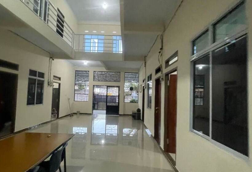 Отель Oyo 93699 Pondok Ibu Syariah