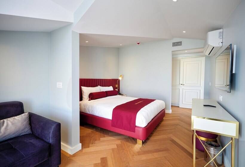 New Inn Hotel Old Town