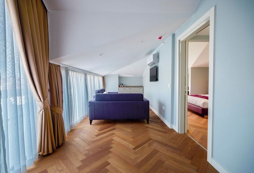 New Inn Hotel Old Town