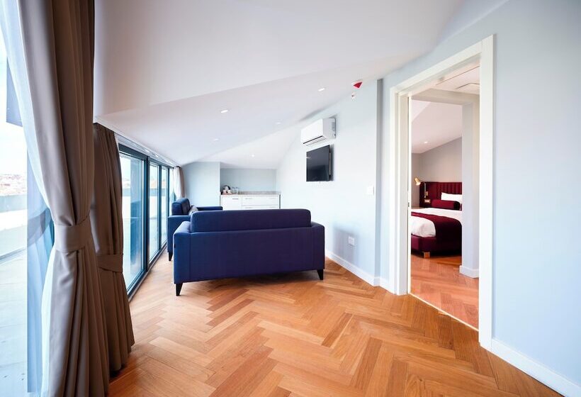 New Inn Hotel Old Town