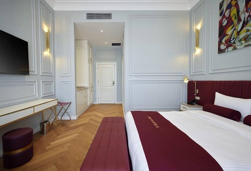 New Inn Hotel Old Town