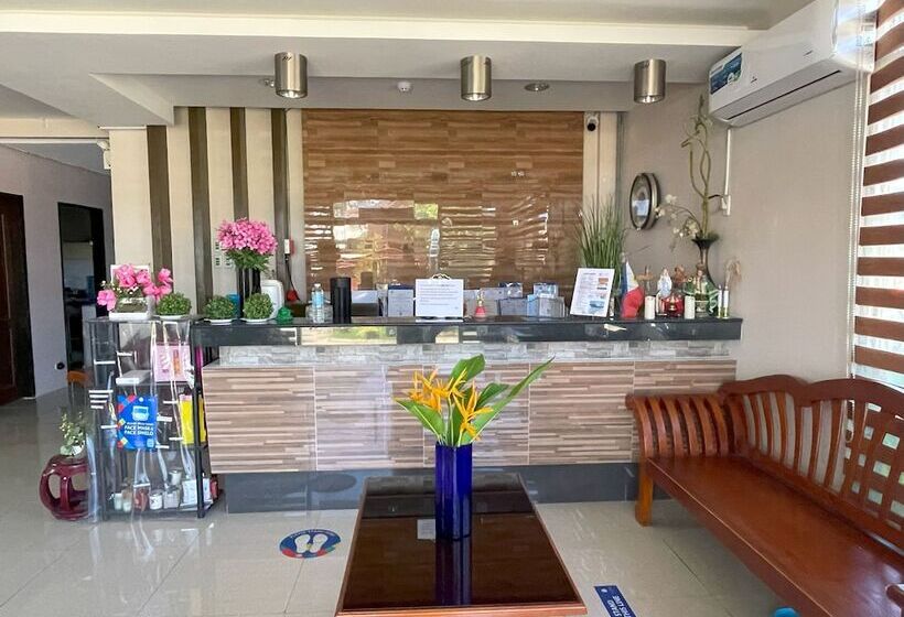 Argao Seabreeze Hotel Powered By Cocotel