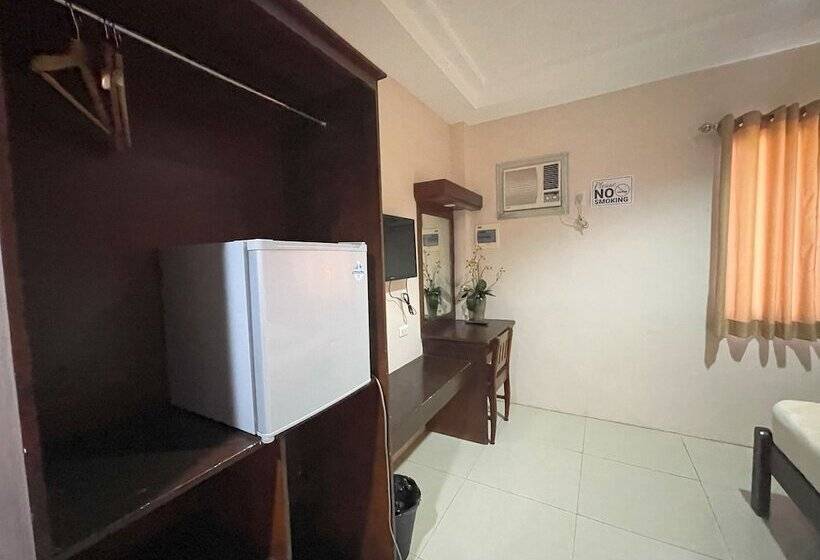 Argao Seabreeze Hotel Powered By Cocotel