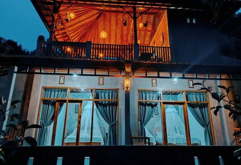 בית מלון כפרי Artomoro Bali