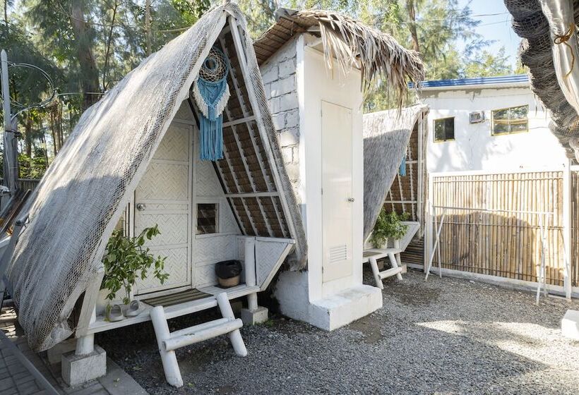 호텔 Costas De Liwa Bar & Beach Resort