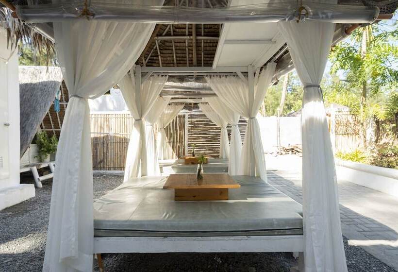 호텔 Costas De Liwa Bar & Beach Resort