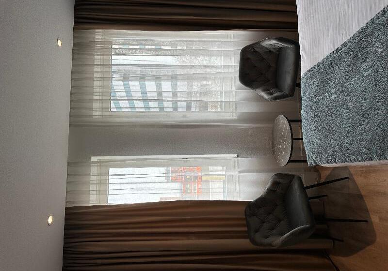 Ozo Hotels Antares Airport