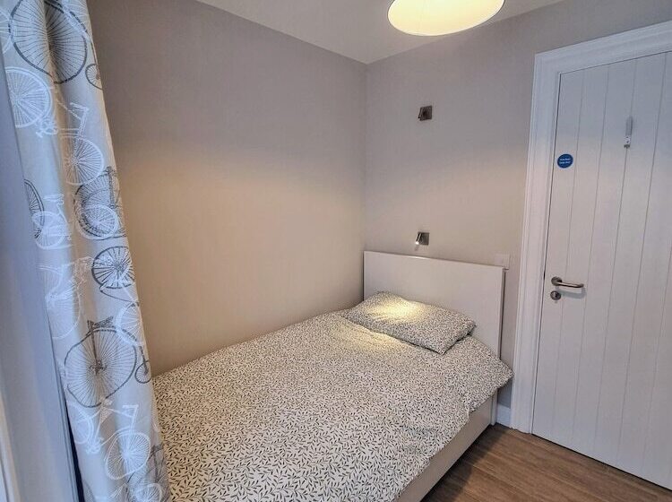 膳宿费 The Monkey Puzzle