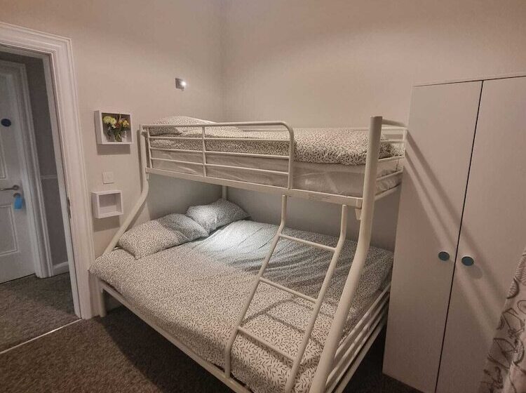 膳宿费 The Monkey Puzzle