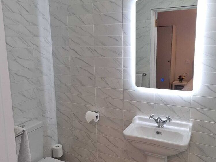 膳宿费 The Monkey Puzzle