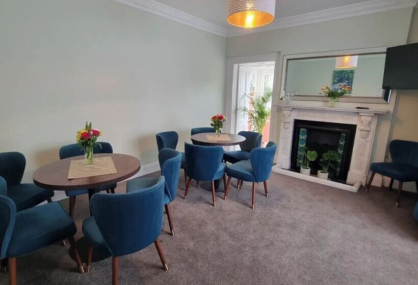 膳宿费 The Monkey Puzzle