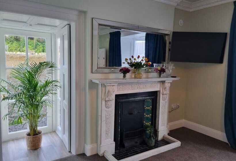 膳宿费 The Monkey Puzzle