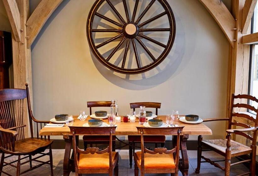 Общежитие The Black Horse, Climping