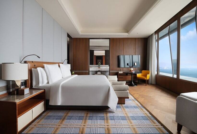 Four Seasons Hotel Dalian