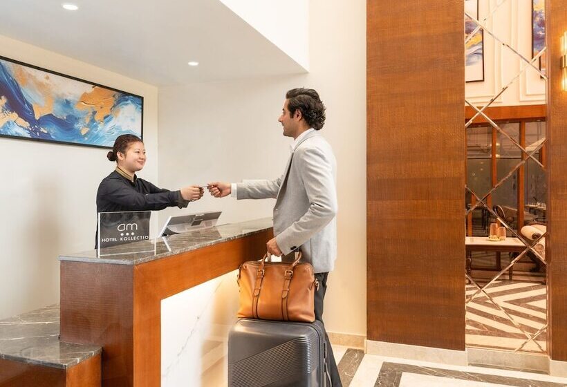 Foxtrail, Sector 42   Am Hotel Kollection