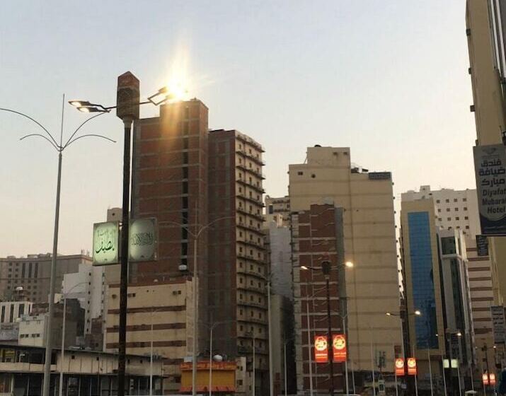 ホテル Burj Al Diyafa Mubarak