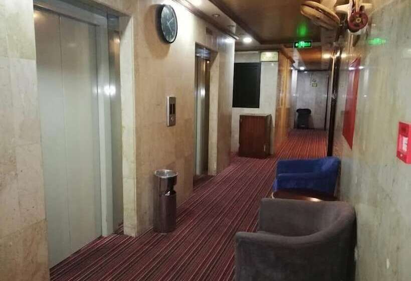 ホテル Burj Al Diyafa Mubarak