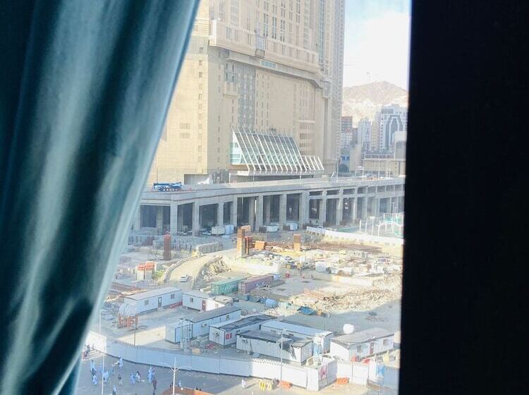 ホテル Burj Al Diyafa Mubarak