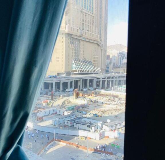 ホテル Burj Al Diyafa Mubarak