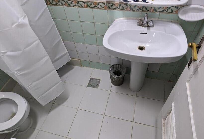 ホテル Burj Al Diyafa Mubarak