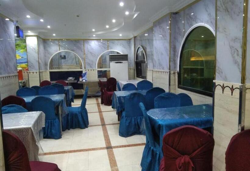 ホテル Burj Al Diyafa Mubarak