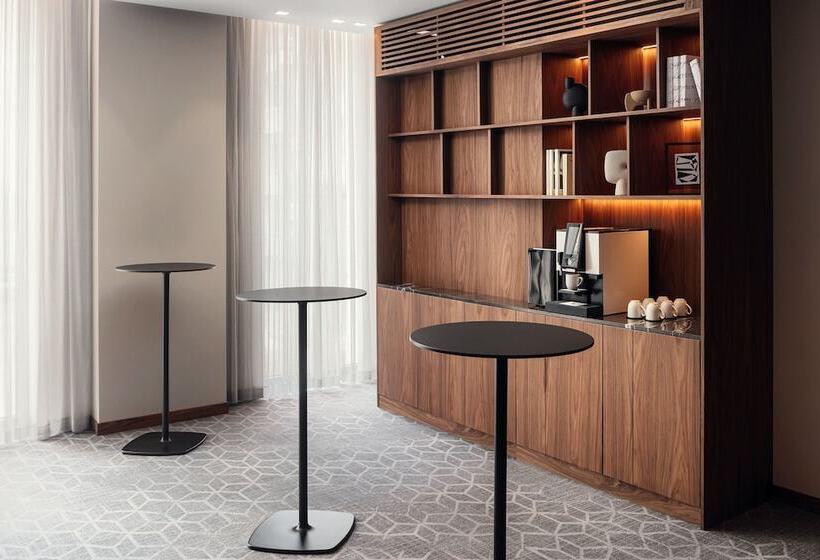 酒店 Courtyard By Marriott Yerevan