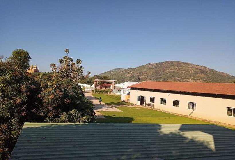 Отель Dundi Mango Mist Resort