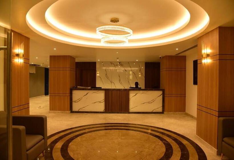 בית מלון כפרי Grand Serene, Mysore