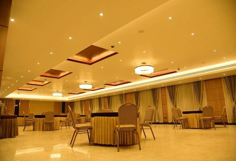 בית מלון כפרי Grand Serene, Mysore