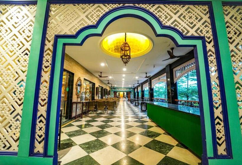 ホテル Mayfair Oasis Resort & Convention