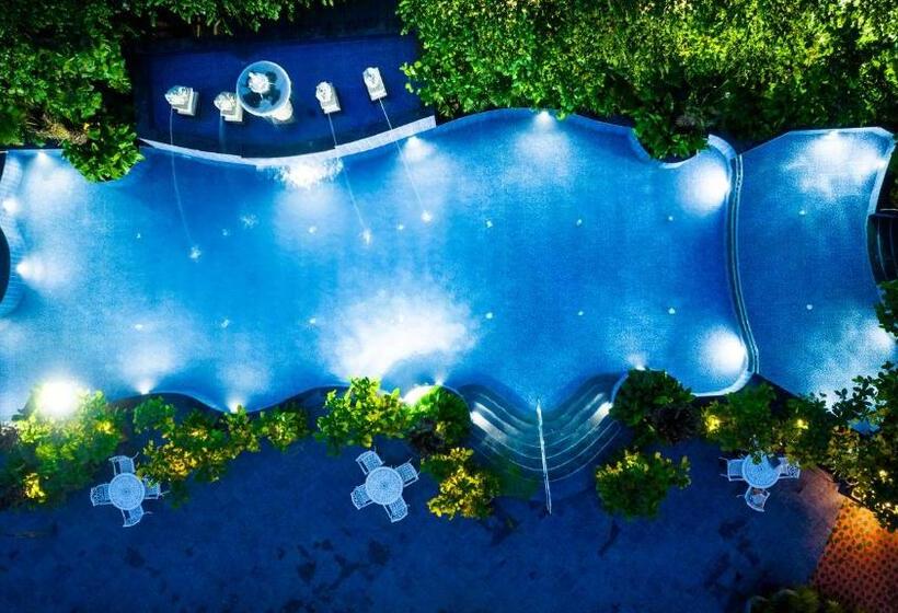 ホテル Mayfair Oasis Resort & Convention