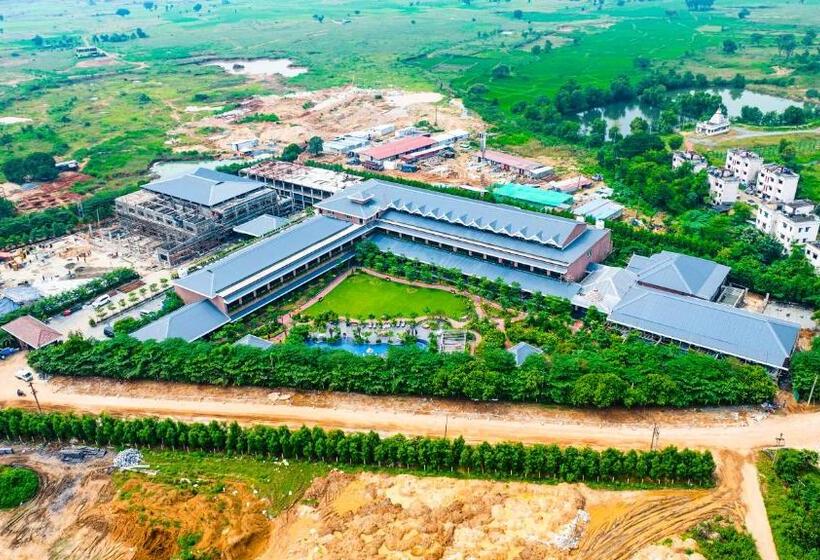 فندق Mayfair Oasis Resort & Convention